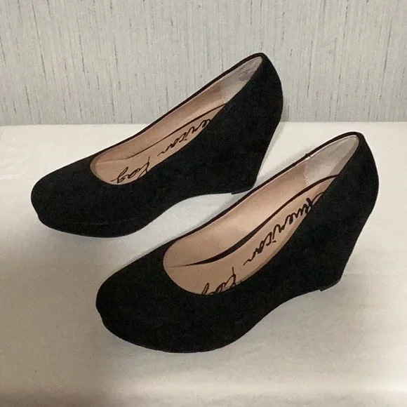 American rag black wedges, size 7 in women. - Picture 3 of 7